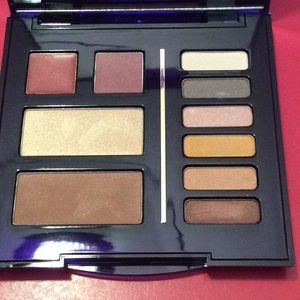 Estée Lauder make up compact NEW